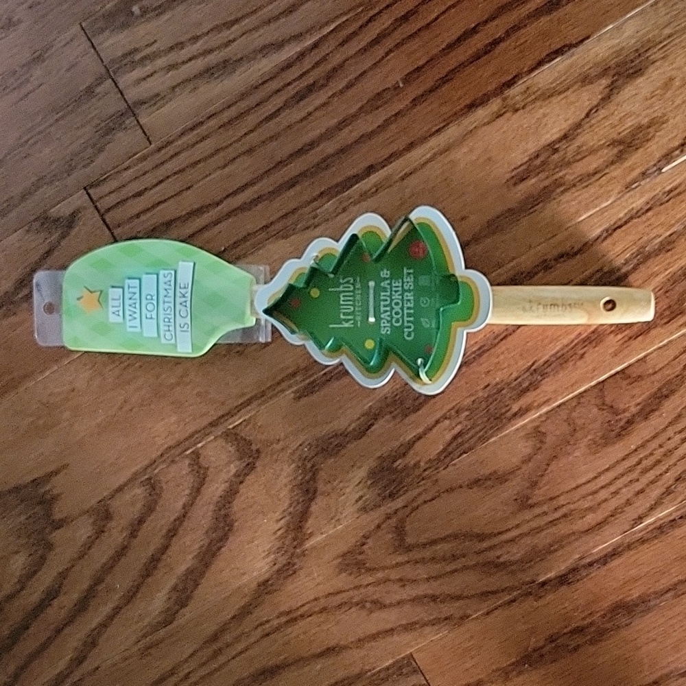 Spatula and cookie cutter
